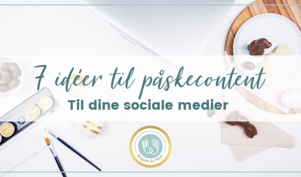 skrivebord med bærbar og påske relaterede ting